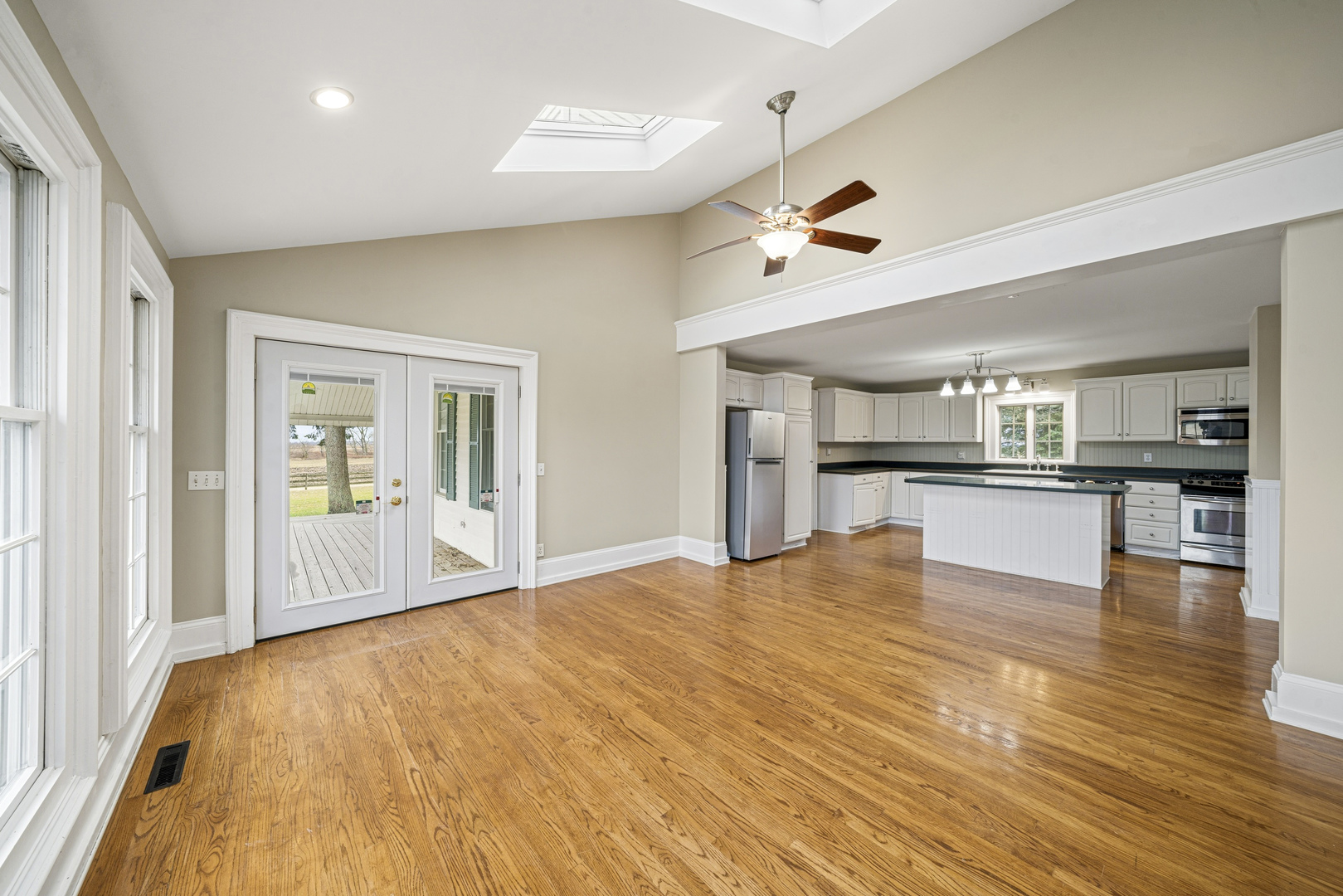 16645 Lasher Road Hinckley, IL 60520 - Photo 14 of 80