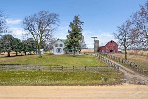 $687,500 | 16645 Lasher Road, Hinckley, IL 60520