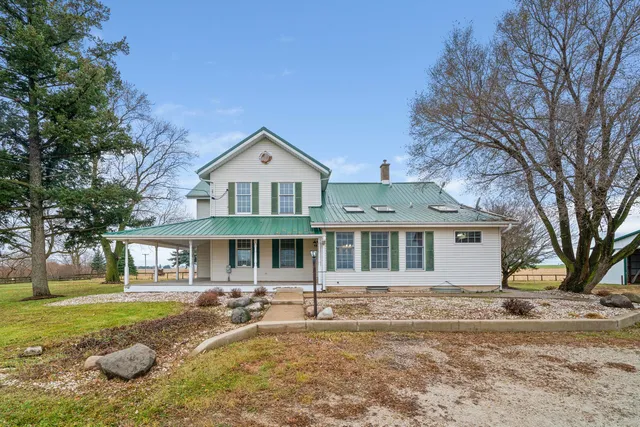 a view of outdoor space with city view