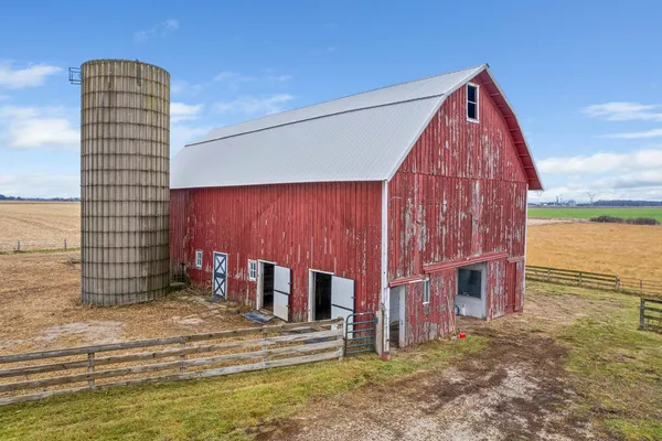 $687,500 | 16645 Lasher Road, Hinckley, IL 60520