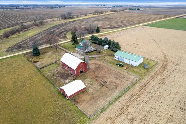 $687,500 | 16645 Lasher Road, Hinckley, IL 60520