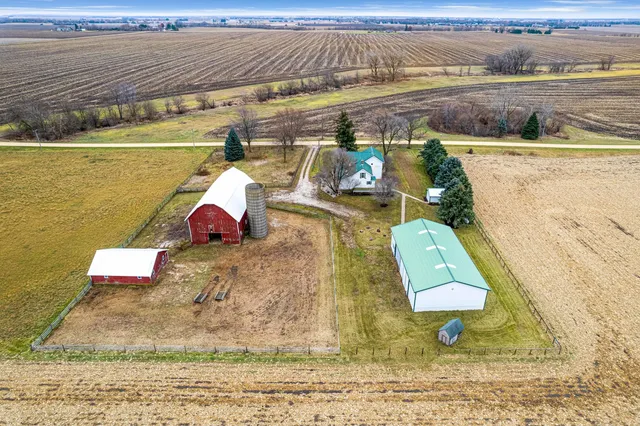 $700,000 | 16645 Lasher Road, Hinckley, IL 60520