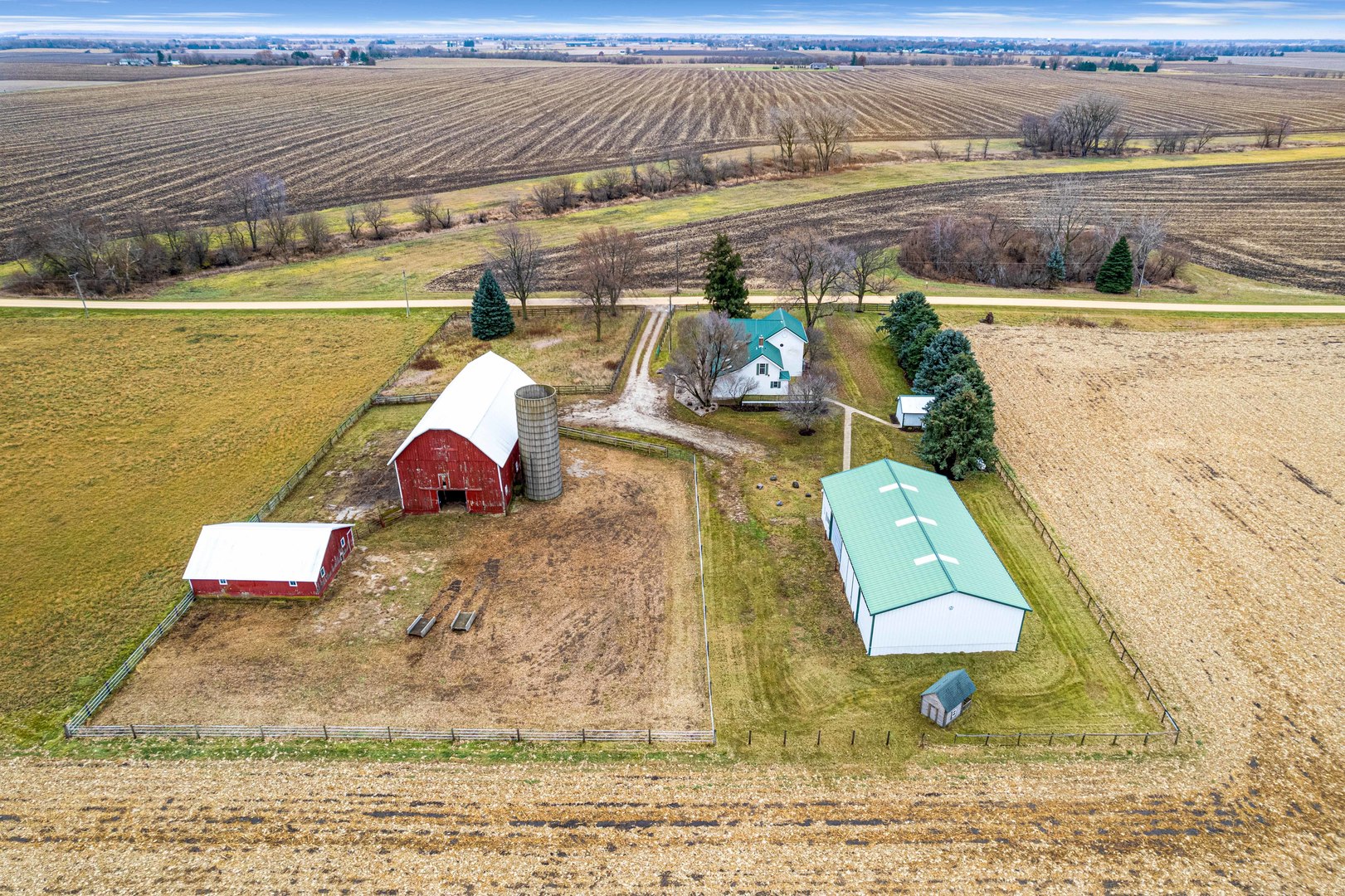 16645 Lasher Road Hinckley, IL 60520 - Photo 66 of 80 a view of a swimming pool with a patio