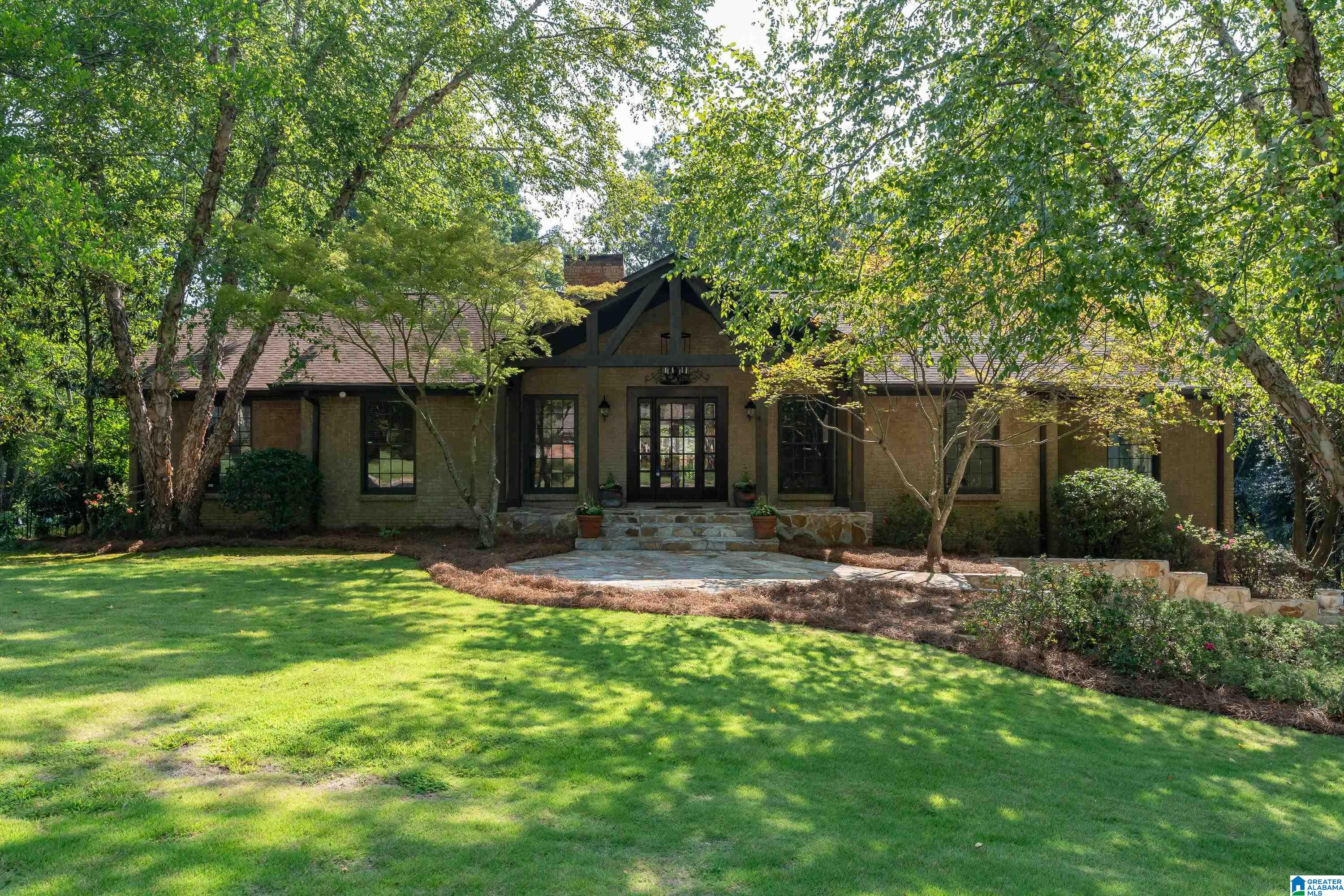 3741 North Woodridge Road Birmingham, AL 35223 - Photo 2 of 60