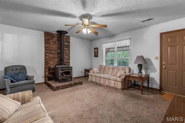 $224,400 | 2920 Highway 221, Doe Run, MO 63637