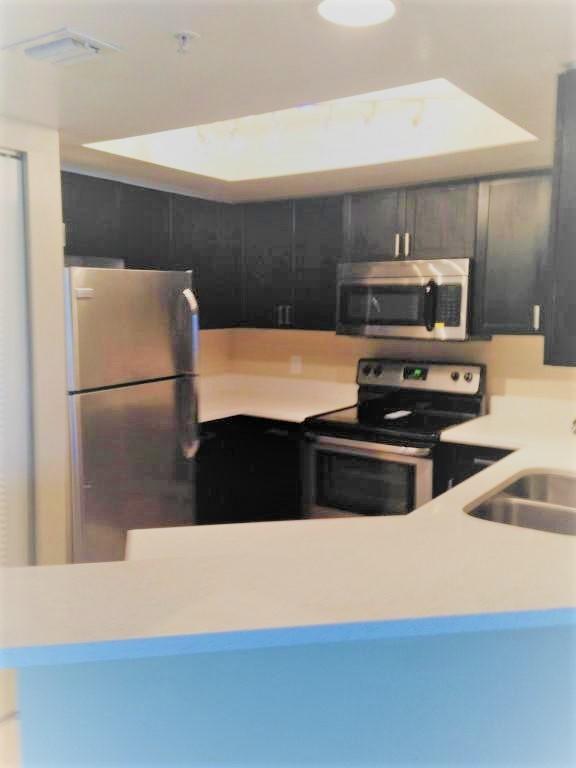 4175 Haverhill Road, Unit 920 West Palm Beach, FL 33417 - Photo 4 of 11 4175kitchen