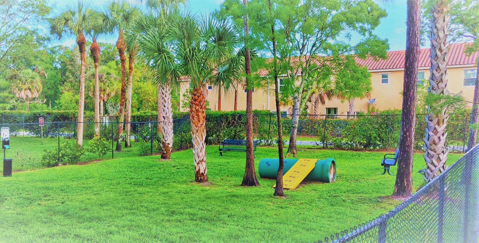 4175 Haverhill Road, Unit 920 West Palm Beach, FL 33417 - Photo 8 of 11 dogpark