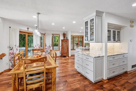 $1,695,000 | 2960 Highland Court, Mound, MN 55364