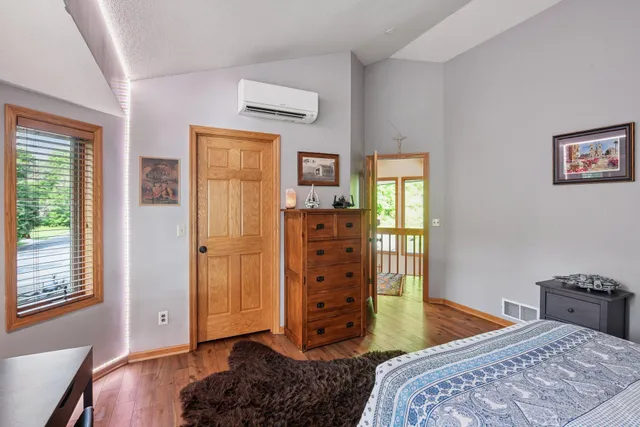 $1,600,000 | 2960 Highland Court, Mound, MN 55364