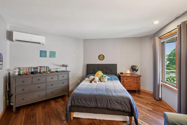 $1,600,000 | 2960 Highland Court, Mound, MN 55364