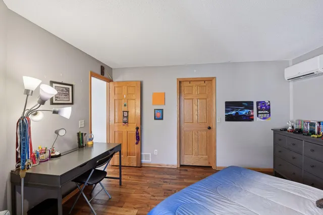 $1,600,000 | 2960 Highland Court, Mound, MN 55364