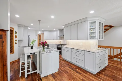 $1,695,000 | 2960 Highland Court, Mound, MN 55364