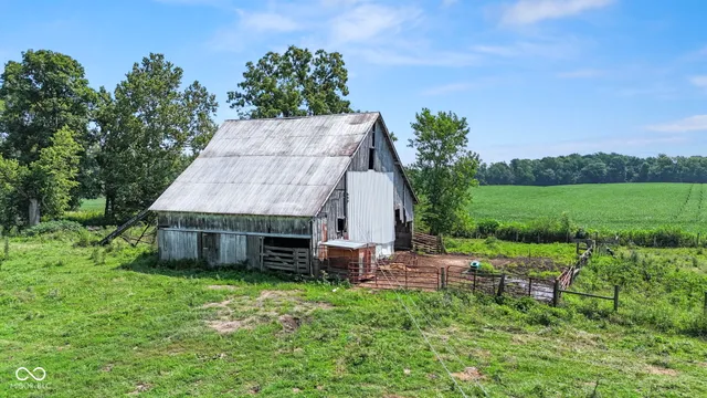$1,900,000 | 7207 North County Road 200 West, Lizton, IN 46149