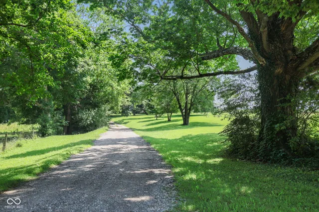 $1,900,000 | 7207 North County Road 200 West, Lizton, IN 46149