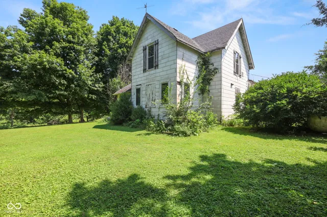 $1,900,000 | 7207 North County Road 200 West, Lizton, IN 46149