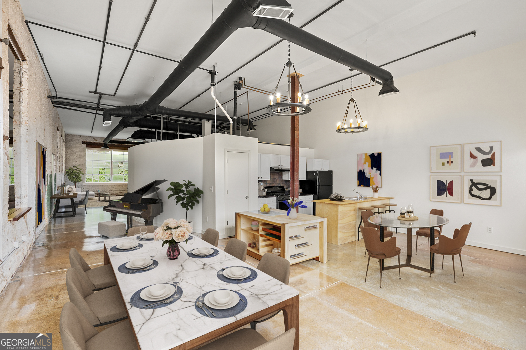 585 White Circle, Unit 509 Athens, GA 30605 - Photo 13 of 42 a view of a dining room with furniture