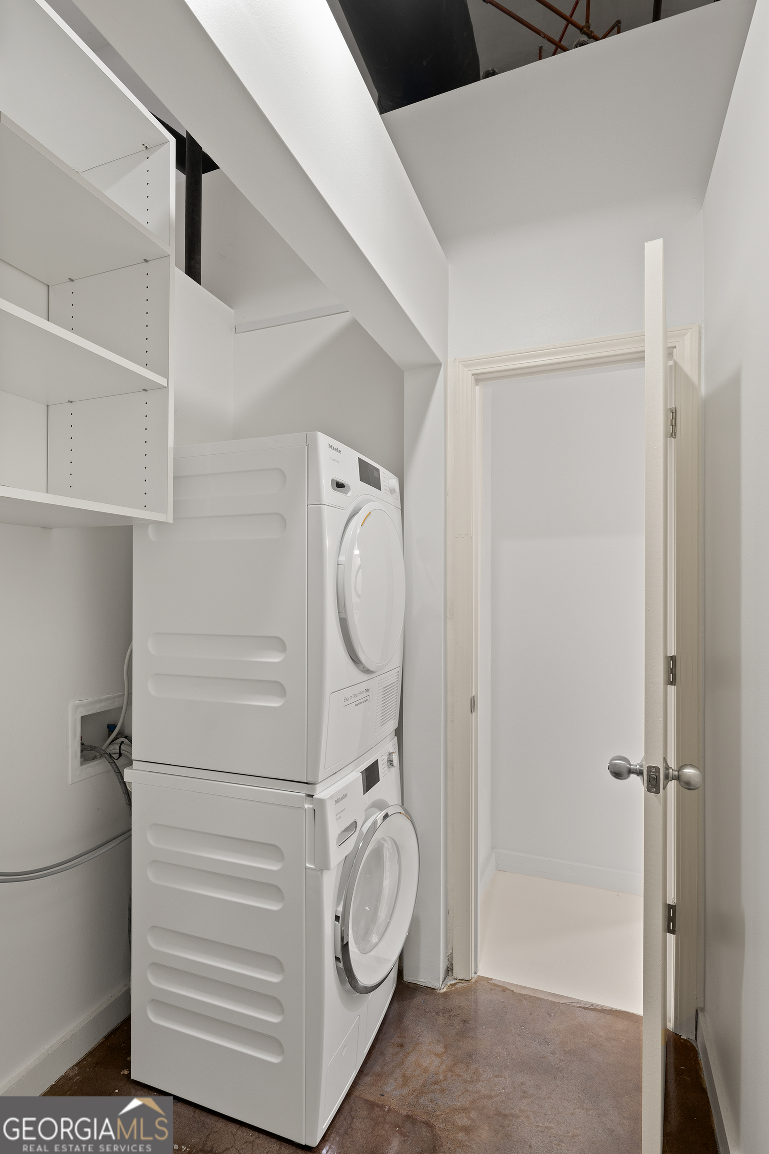 585 White Circle, Unit 509 Athens, GA 30605 - Photo 29 of 42 a bathroom with a shower