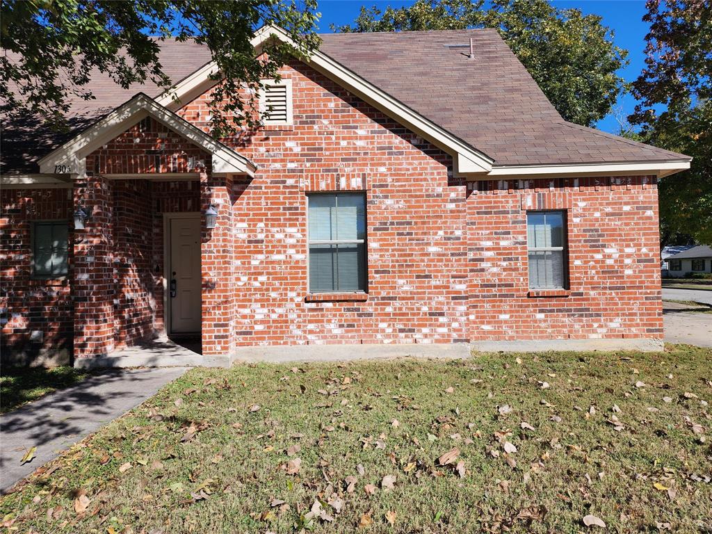 130 Del Rio Avenue, Unit A Benbrook, TX 76126 - Photo 2 of 22