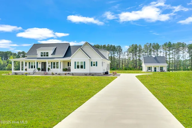 $849,000 | 260 Southwind Drive, Washington, NC 27889