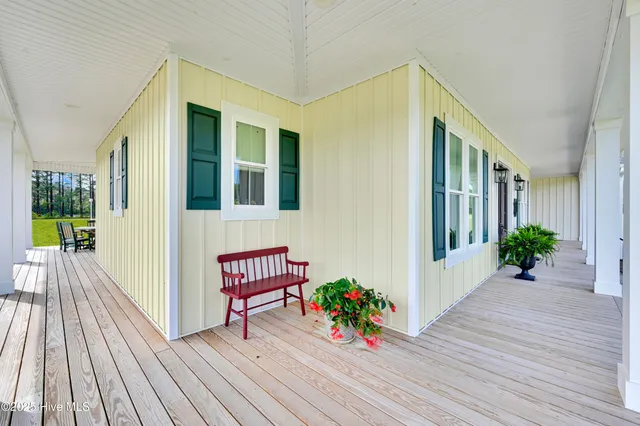 $849,000 | 260 Southwind Drive, Washington, NC 27889