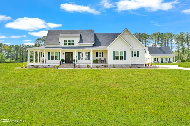 $849,000 | 260 Southwind Drive, Washington, NC 27889