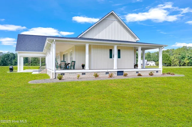 $849,000 | 260 Southwind Drive, Washington, NC 27889