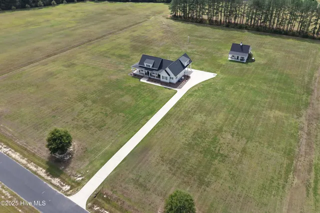 $849,000 | 260 Southwind Drive, Washington, NC 27889