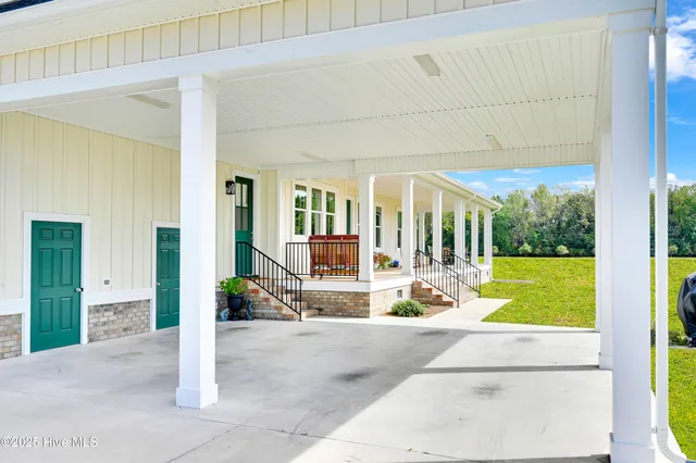 $849,000 | 260 Southwind Drive, Washington, NC 27889