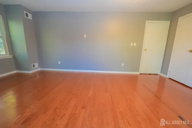 $565,000 | 1308 Merrywood Drive, Edison, NJ 08817