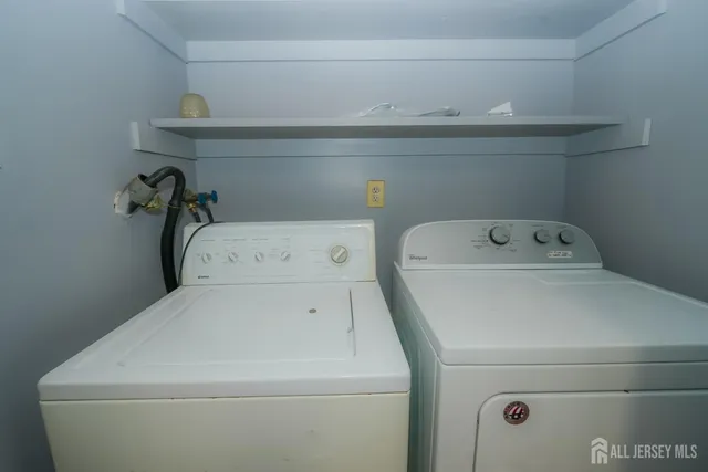 $565,000 | 1308 Merrywood Drive, Edison, NJ 08817