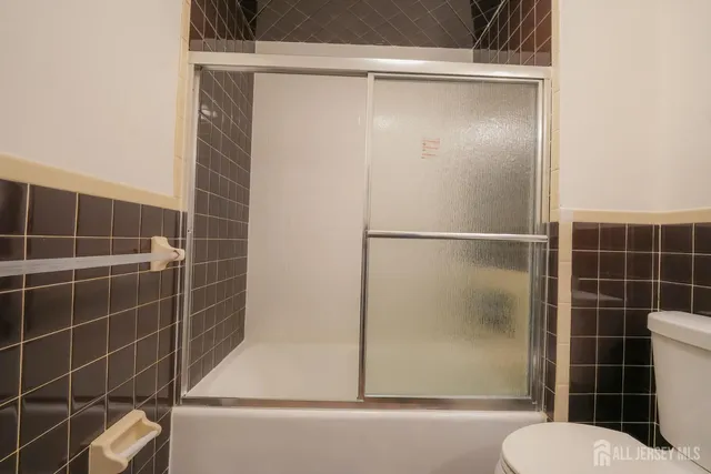 $565,000 | 1308 Merrywood Drive, Edison, NJ 08817