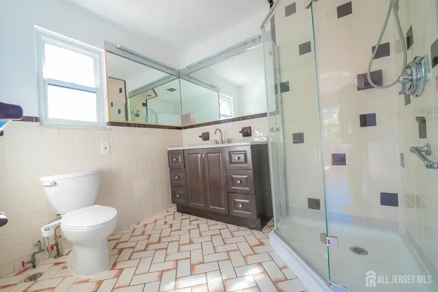 $565,000 | 1308 Merrywood Drive, Edison, NJ 08817