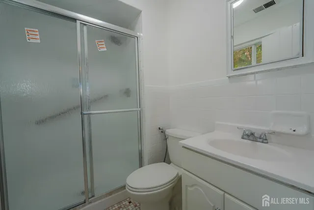 $565,000 | 1308 Merrywood Drive, Edison, NJ 08817