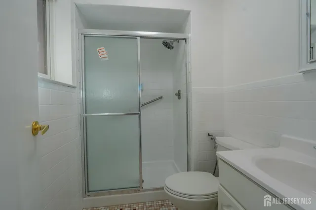 $565,000 | 1308 Merrywood Drive, Edison, NJ 08817