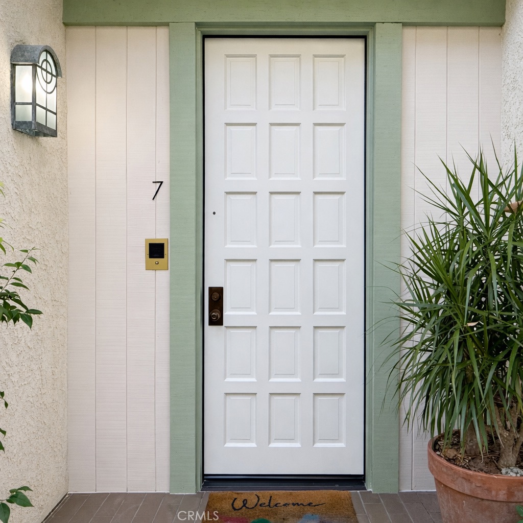 1108 18th Street, Unit 7 Santa Monica, CA 90403 - Photo 24 of 26 an entryway with wooden floor