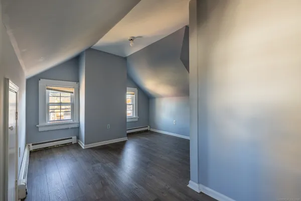 $1,450 | 56 Park Avenue, Unit 301, Bridgeport, CT 06604