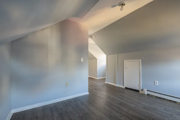 $1,450 | 56 Park Avenue, Unit 301, Bridgeport, CT 06604