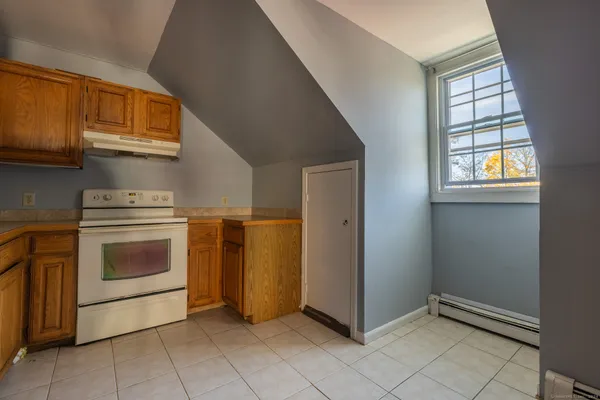 $1,450 | 56 Park Avenue, Unit 301, Bridgeport, CT 06604