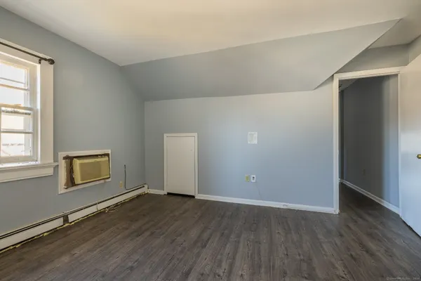 $1,450 | 56 Park Avenue, Unit 301, Bridgeport, CT 06604
