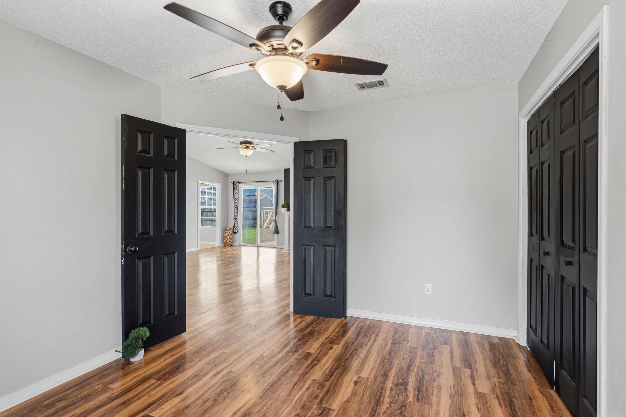 207 Secretariat Drive Crestview, FL 32539 - Photo 35 of 45 207secretariatdr_36