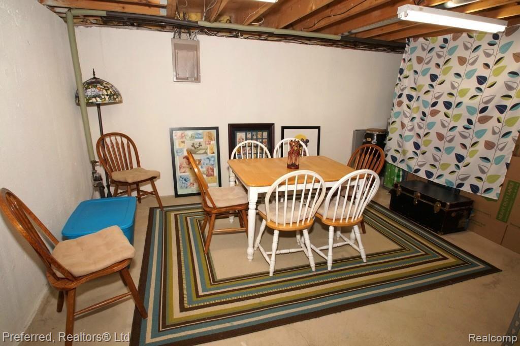 45096 Lemont Road Canton, MI 48187 - Photo 30 of 37 Web 8.jpg