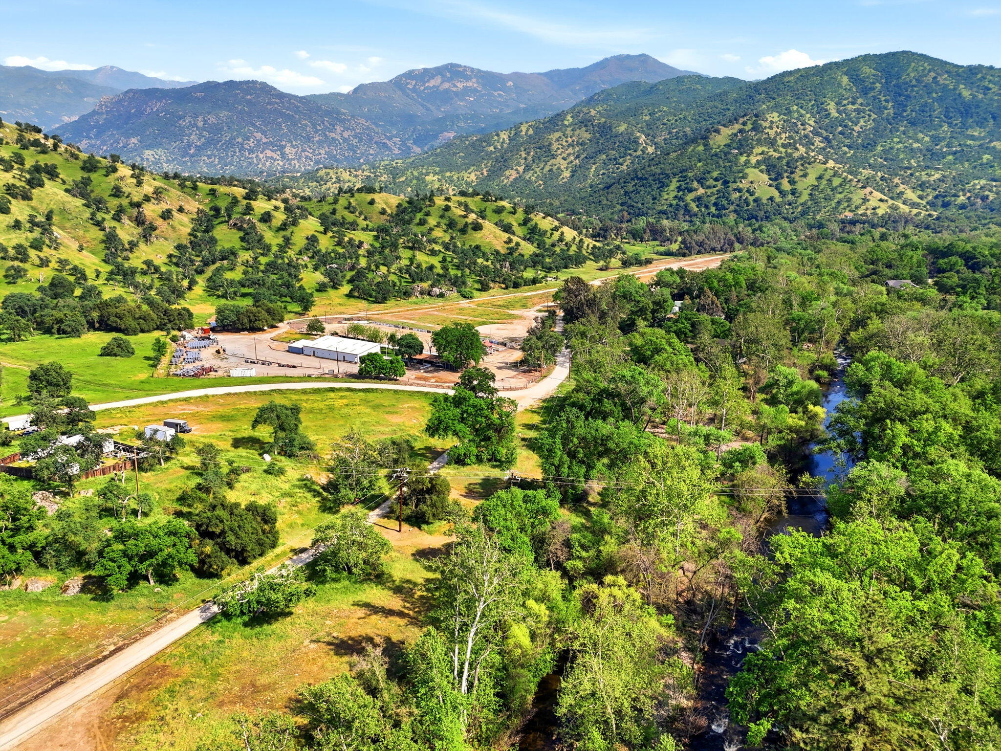 Three North Kaweah River Drive Three Rivers, CA 93271 - Photo 11 of 22 15-42490_N_Kaweah_River_Dr_014