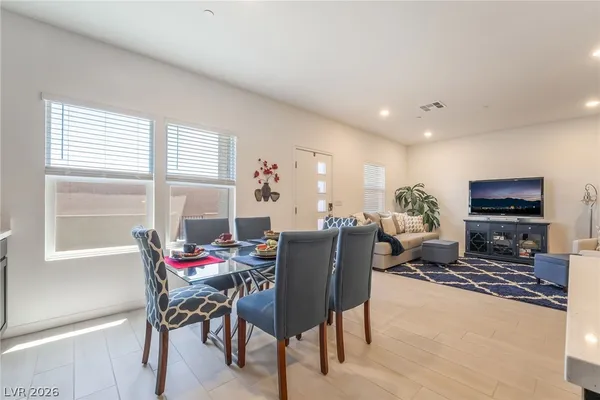 $2,750 | 292 Whitney Crest Street, Henderson, NV 89015
