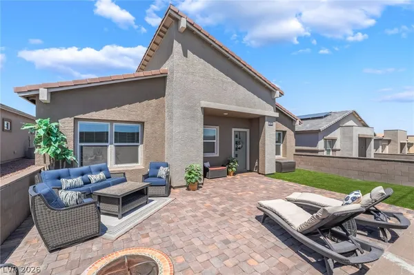 $2,750 | 292 Whitney Crest Street, Henderson, NV 89015