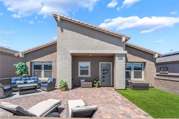 $2,750 | 292 Whitney Crest Street, Henderson, NV 89015