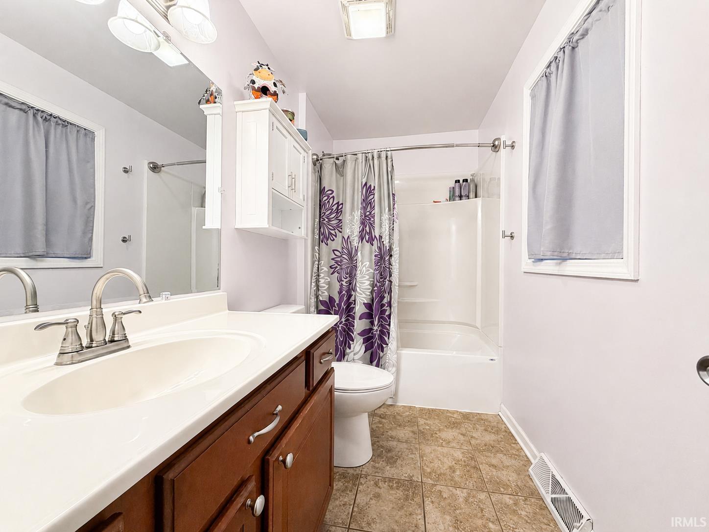 1604 Hickory Street Southwest De Motte, IN 46310 - Photo 9 of 20