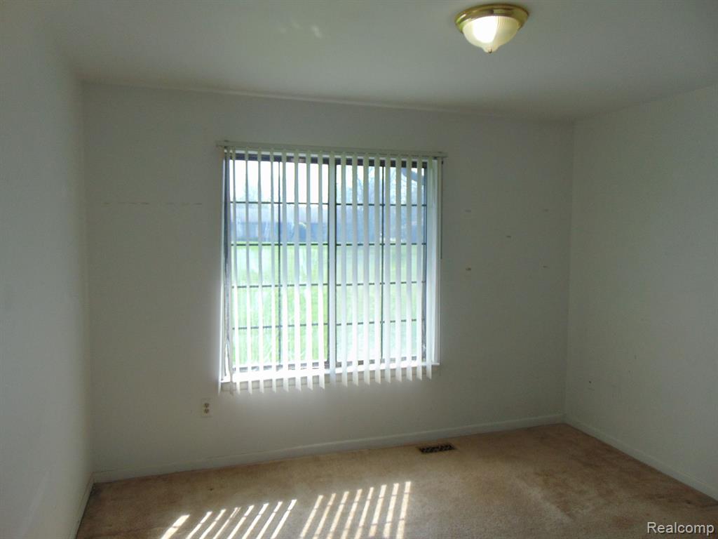 26230 Inkster Road Southfield, MI 48033 - Photo 15 of 33 Gallery Image 15
