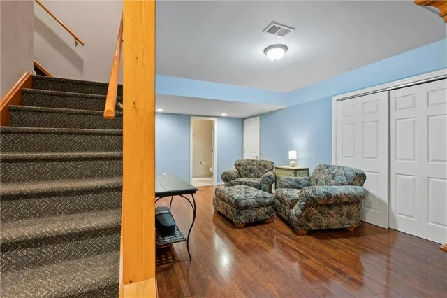 $599,900 | 1004 Deveron Court, Jeannette, PA 15644