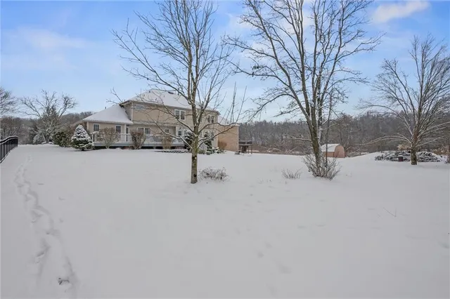 $599,900 | 1004 Deveron Court, Jeannette, PA 15644