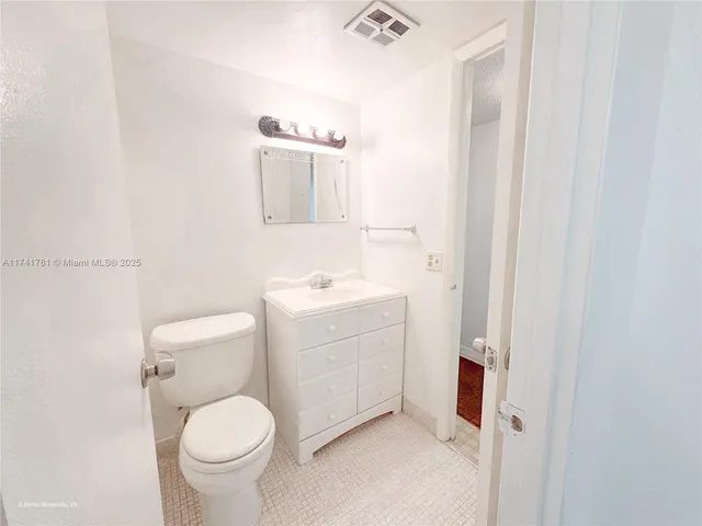 $62,000 | 3210 Holiday Springs Boulevard, Unit 2204, Margate, FL 33063